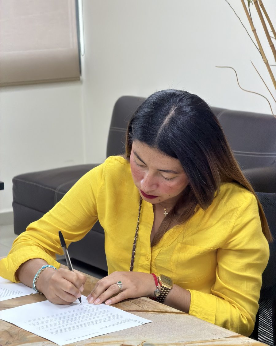 Firma de documentos en la notaría